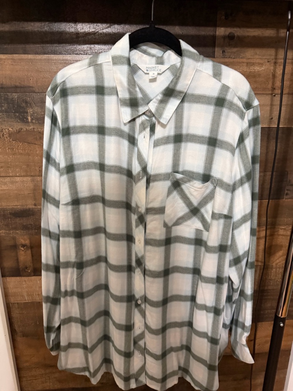Market & Spruce Green Plaid Ladies Button-Up Shirt